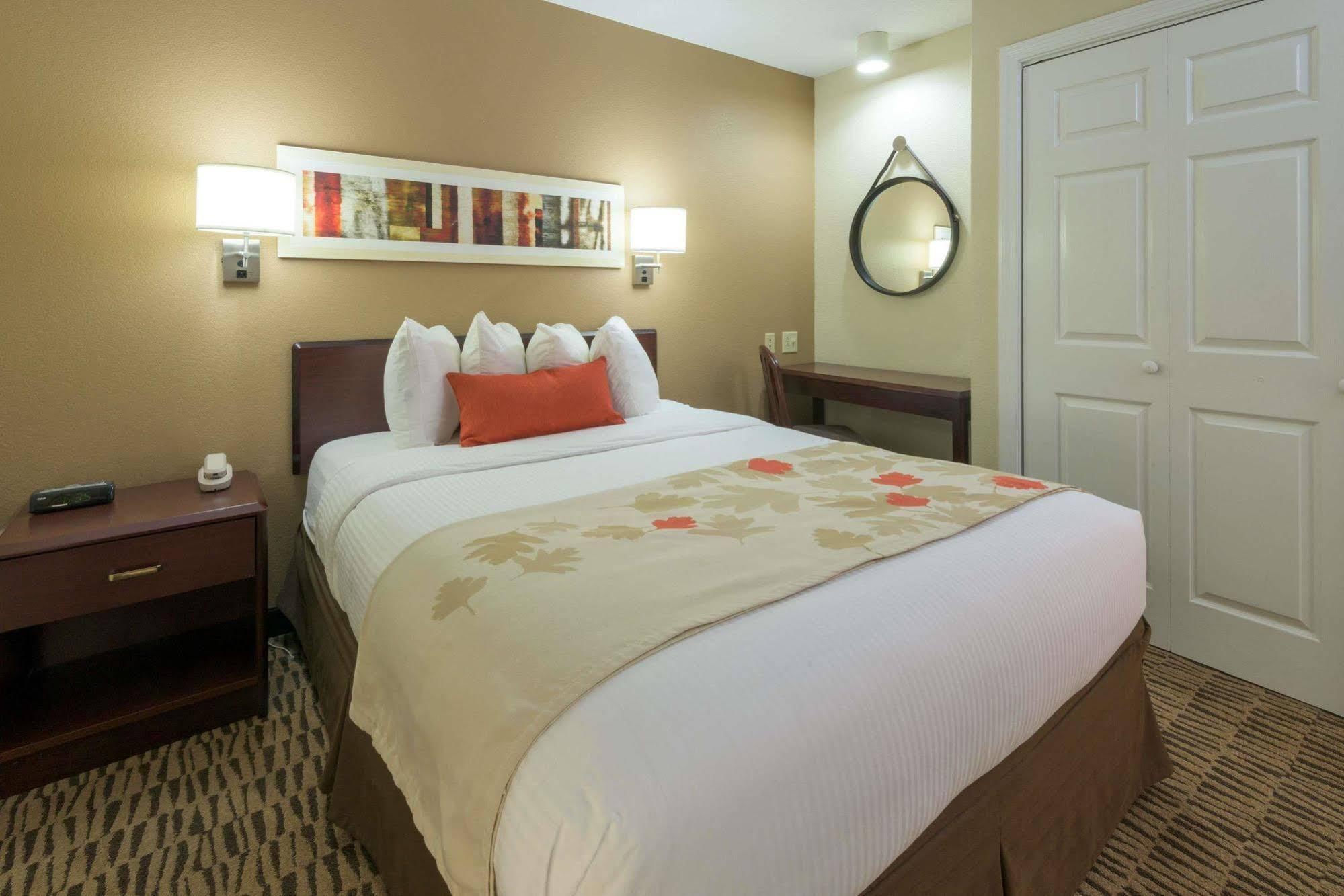 Mainstay Suites Hartford Мериден Экстерьер фото