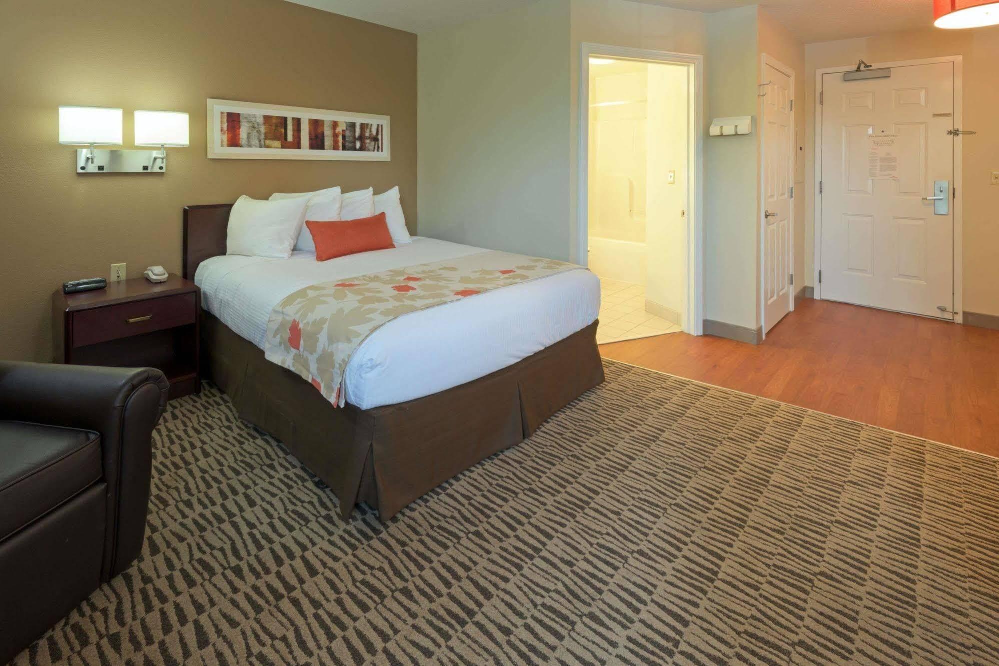 Mainstay Suites Hartford Мериден Экстерьер фото