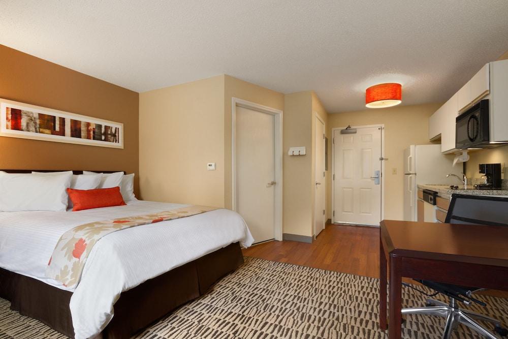 Mainstay Suites Hartford Мериден Экстерьер фото