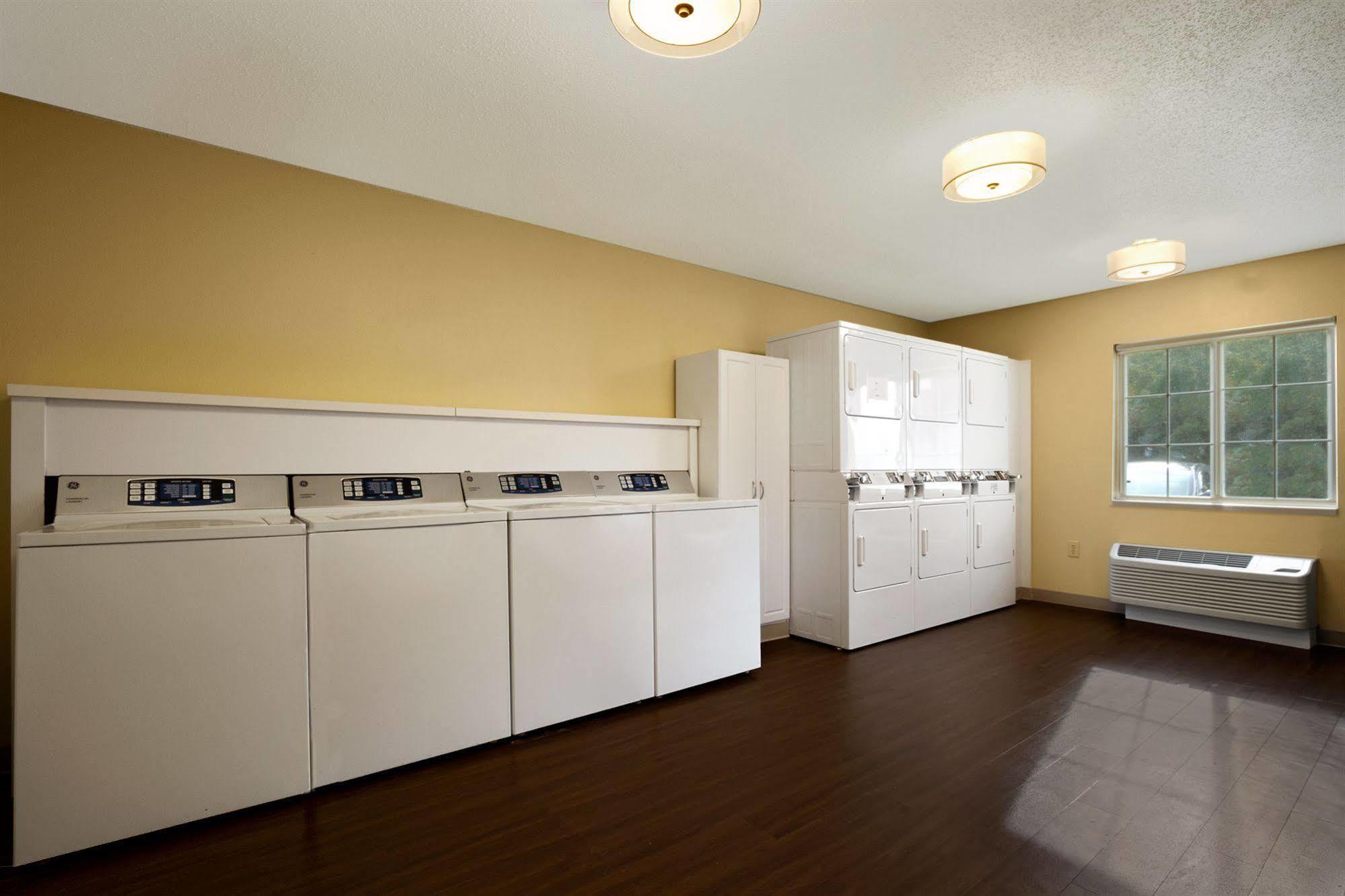 Mainstay Suites Hartford Мериден Экстерьер фото